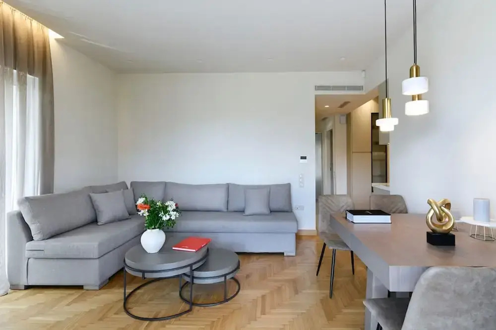 Zana s Cozy Apartment at Glifada