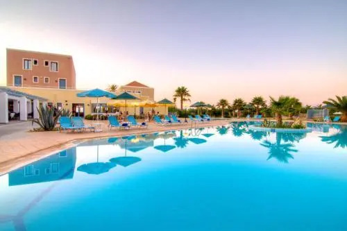 Aparthotel 4 Stars Adelianos Kampos
