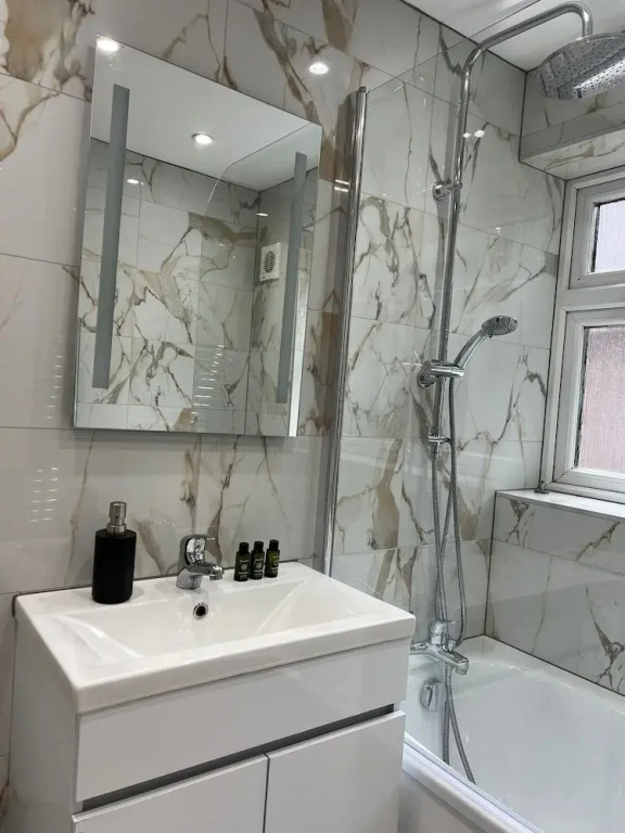 Luton City Apartment Retreat
