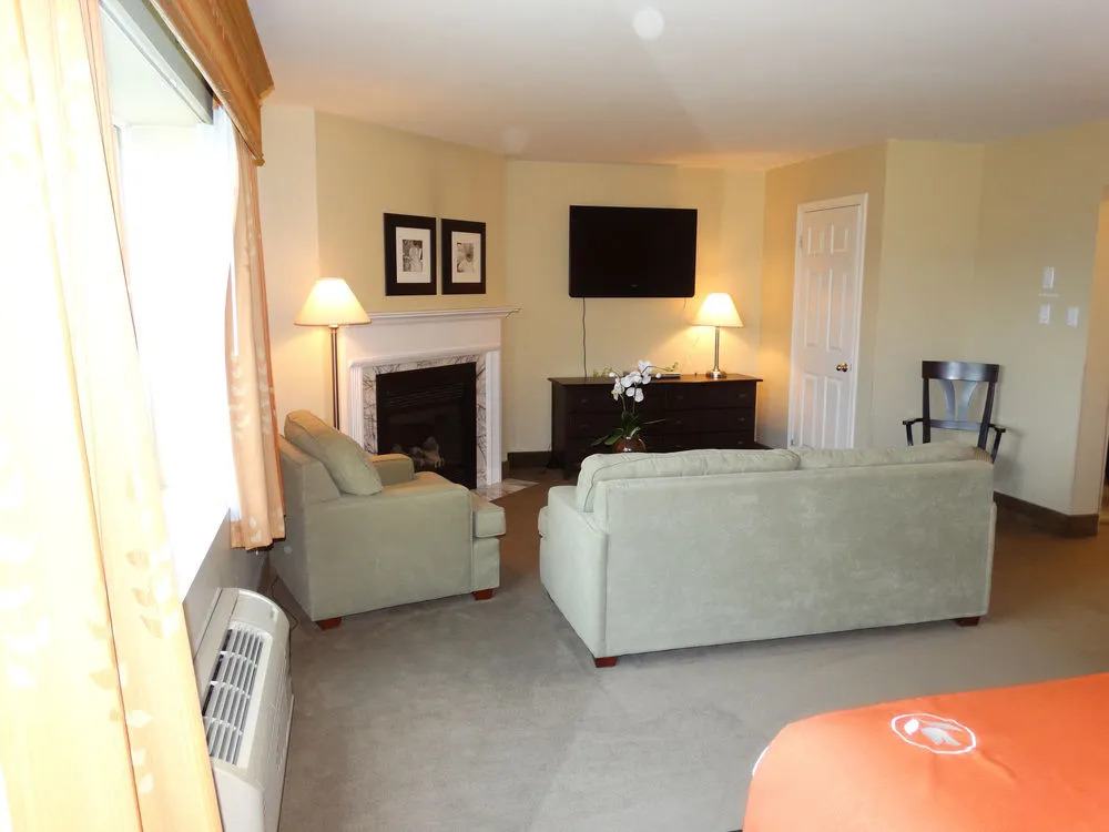 Amsterdam Inn & Suites Sussex