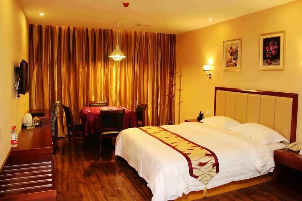 Super 8 Hotel Xianning Yinquan Shizhengfu