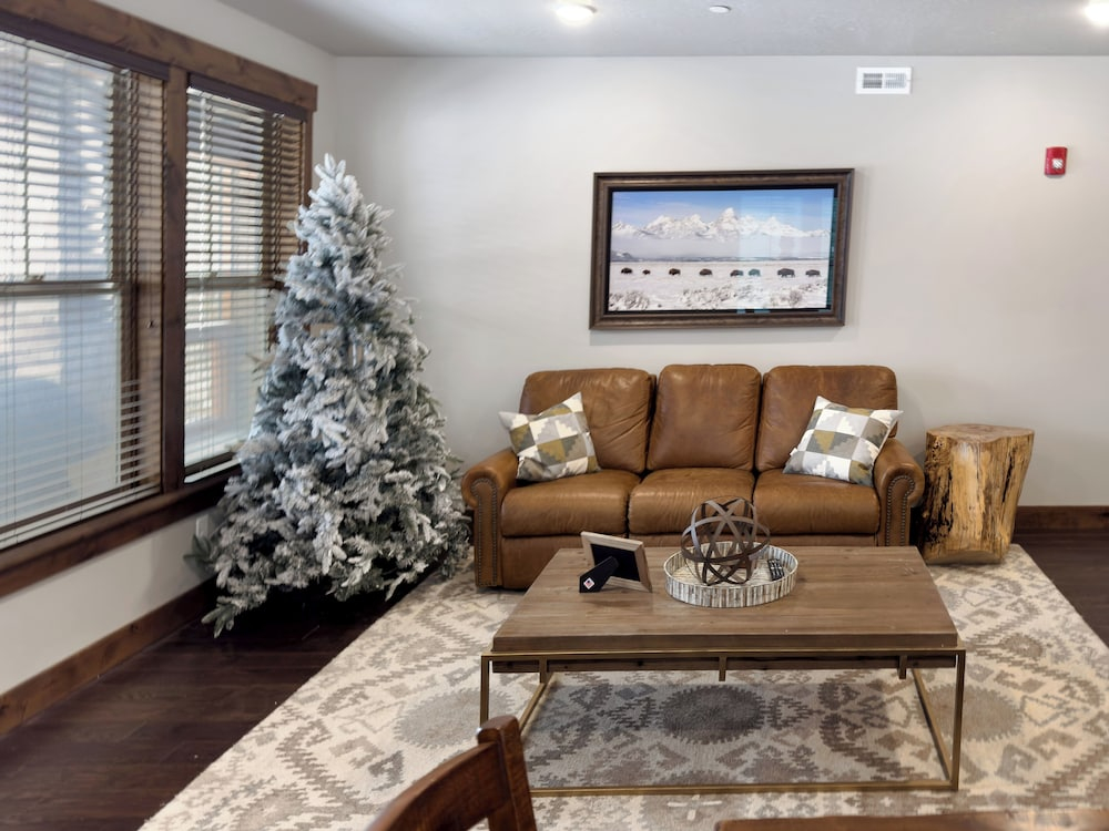 Ideal Condo 2 Minute Drive to Deer Valley's Lift