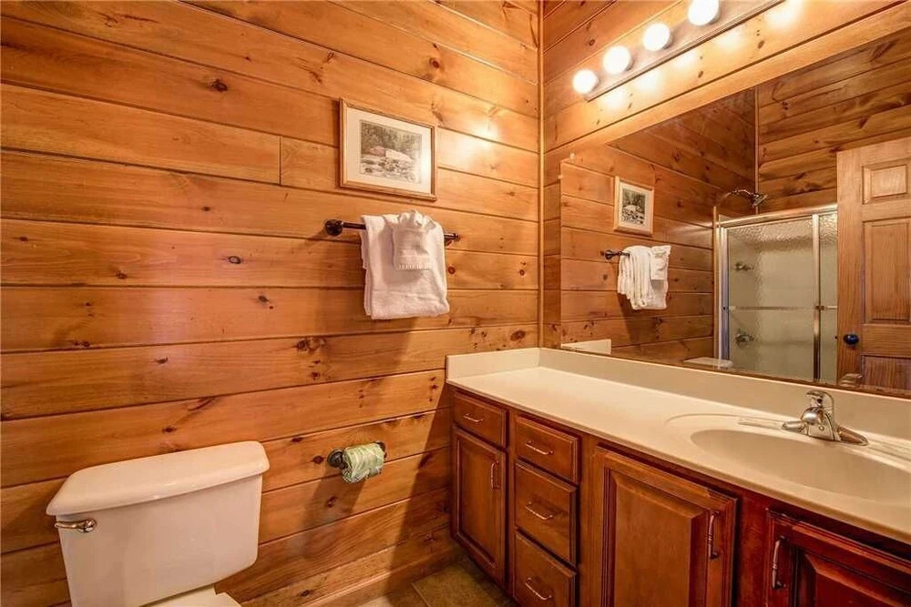The Great Outdoors - Two Bedroom Cabin