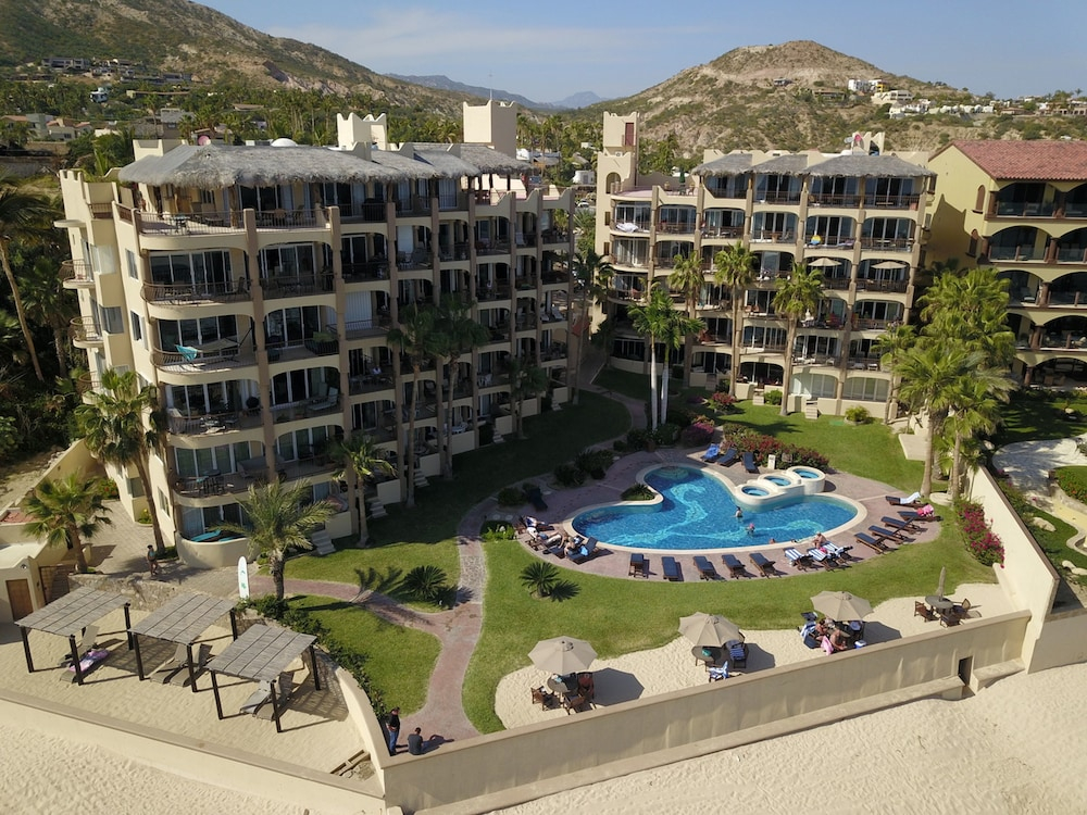 Las Olas A104 3 BR by Casago