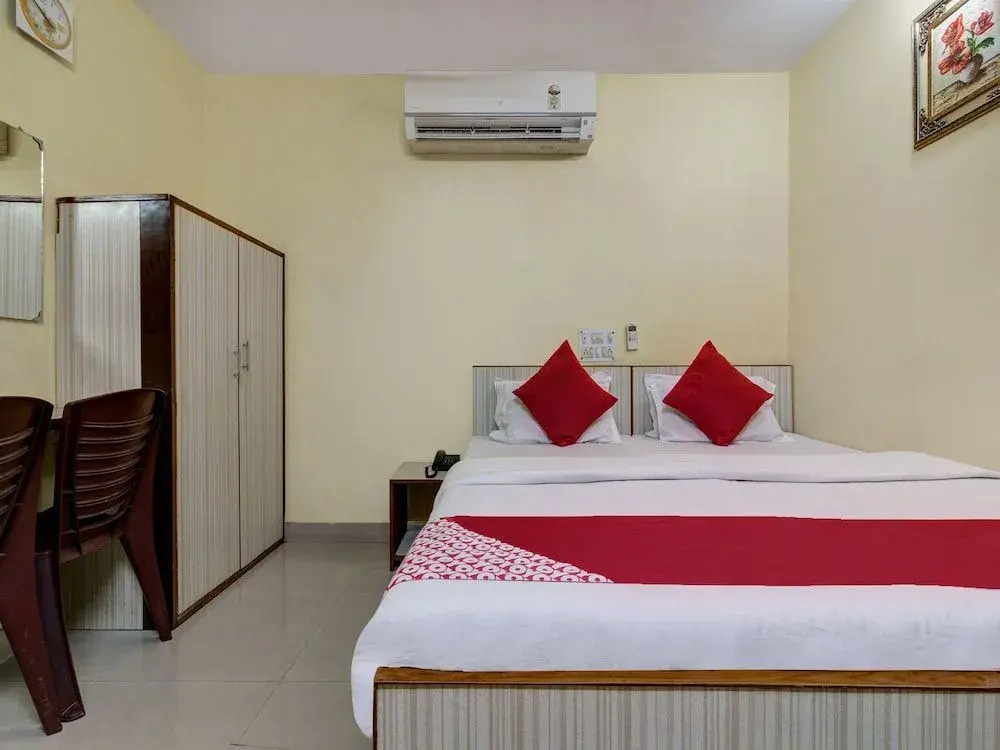 OYO 4283 Hotel Satguru