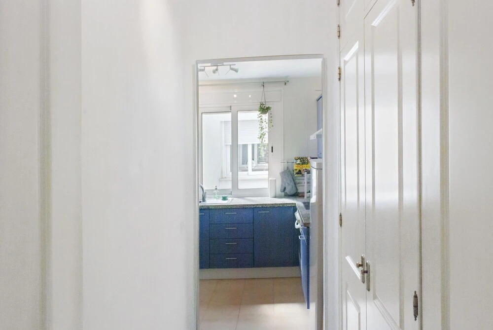Beachclose Apartment with Large Terrace and Pool Ref 6