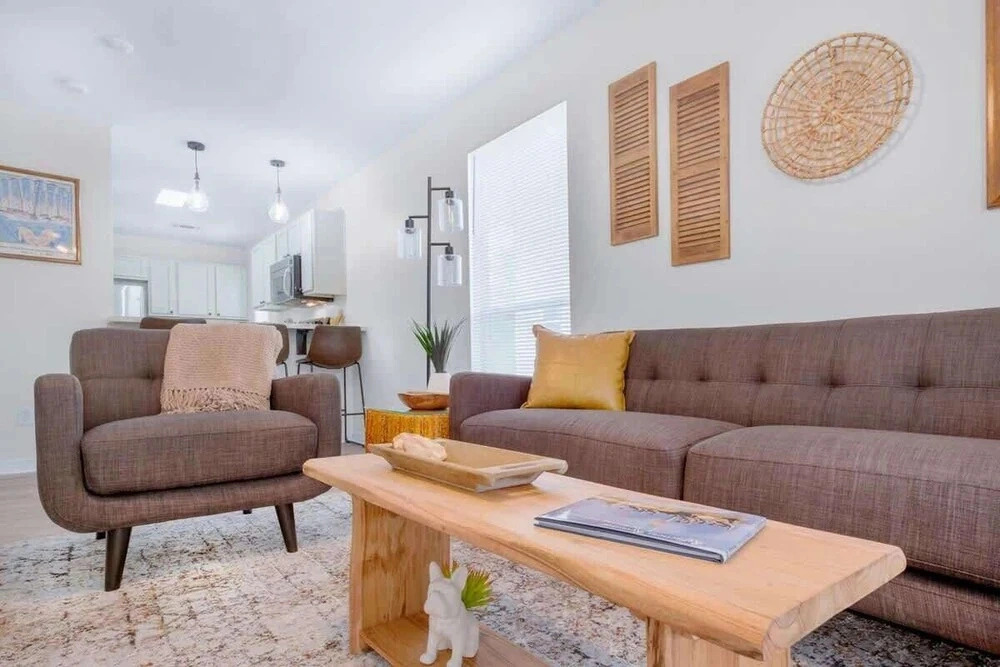 Cozy 2 Bed/1.5 Bath Duplex Just Blocks From Downtown Biloxi