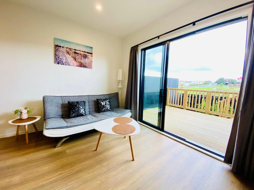 Stunning Townhouse - Walking to Botany Shopping Center