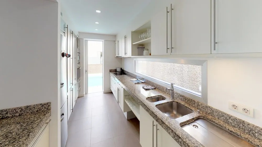 Luxury BKM in Playa del Duque