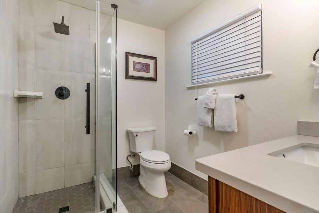 Best Western Carmels Town House Lodge