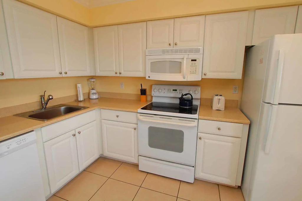 Silver Sands Gulf Beach Resort by RVA