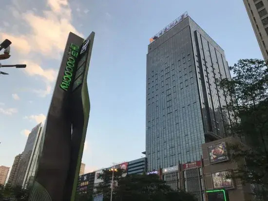 Yuehui International Apartment