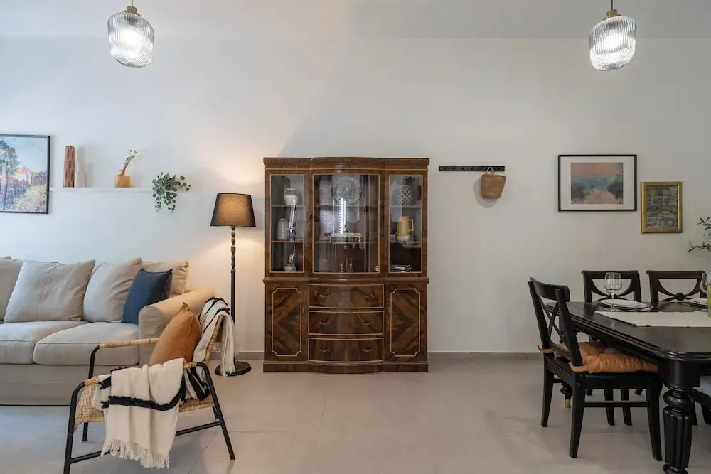 Arty Haven Spacious 3BR House in Larnaca