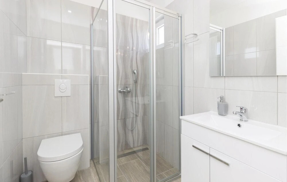 Beautiful Home in Vir With Wifi and 5 Bedrooms