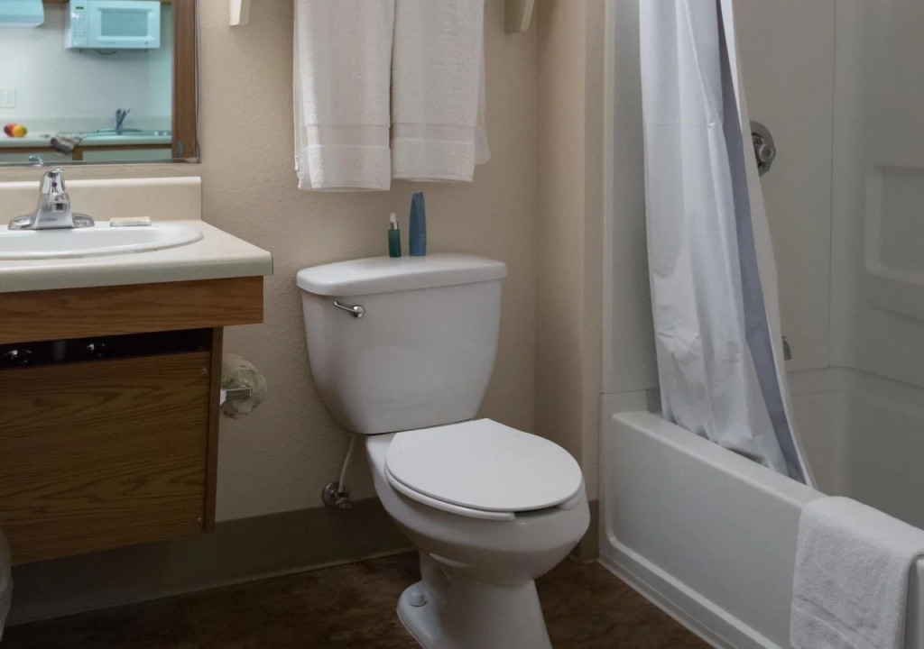 WoodSpring Suites Kansas City Mission