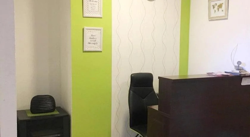 Hostel Theater 011