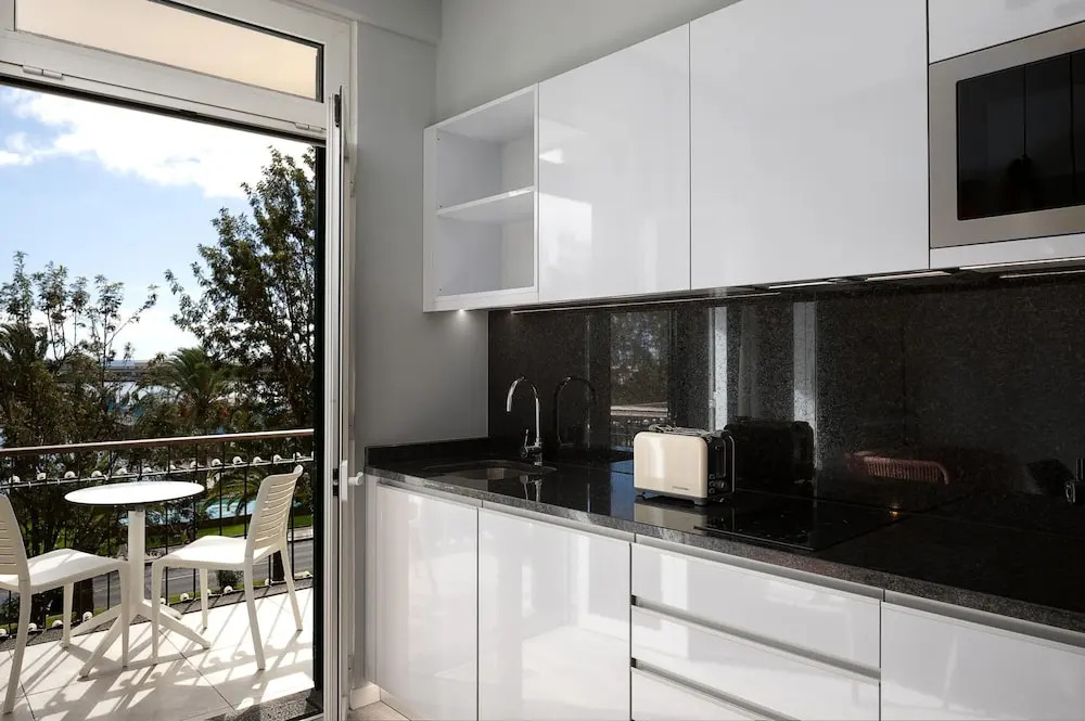 King David Suites by Homie