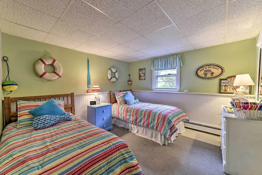 East Falmouth Family Gem w/ Private Beach Access