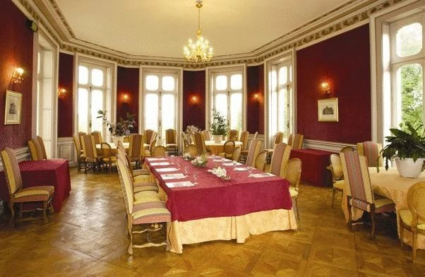 Château De Laubrière - Teritoria
