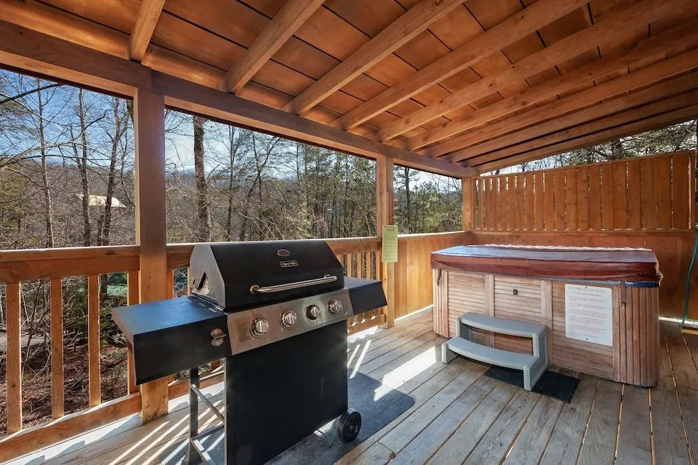 Sleepin' Inn 2 Bedroom Cabin by RedAwning
