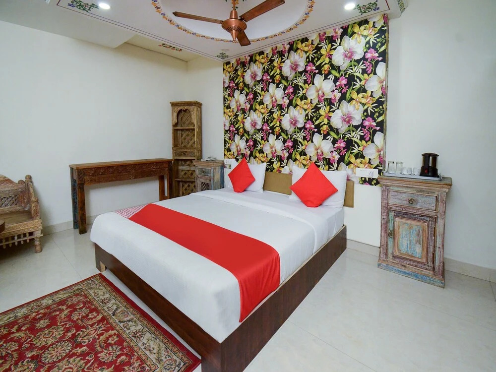 OYO 19710 The Umed Hotel