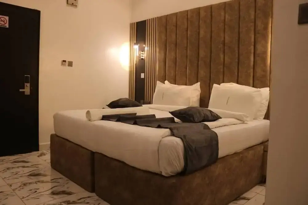 Victorian Bloom Hotel & Resort