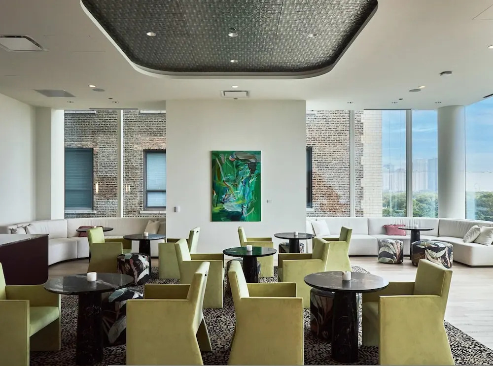 Panoramic Lake Views Premier Amenities for Groups