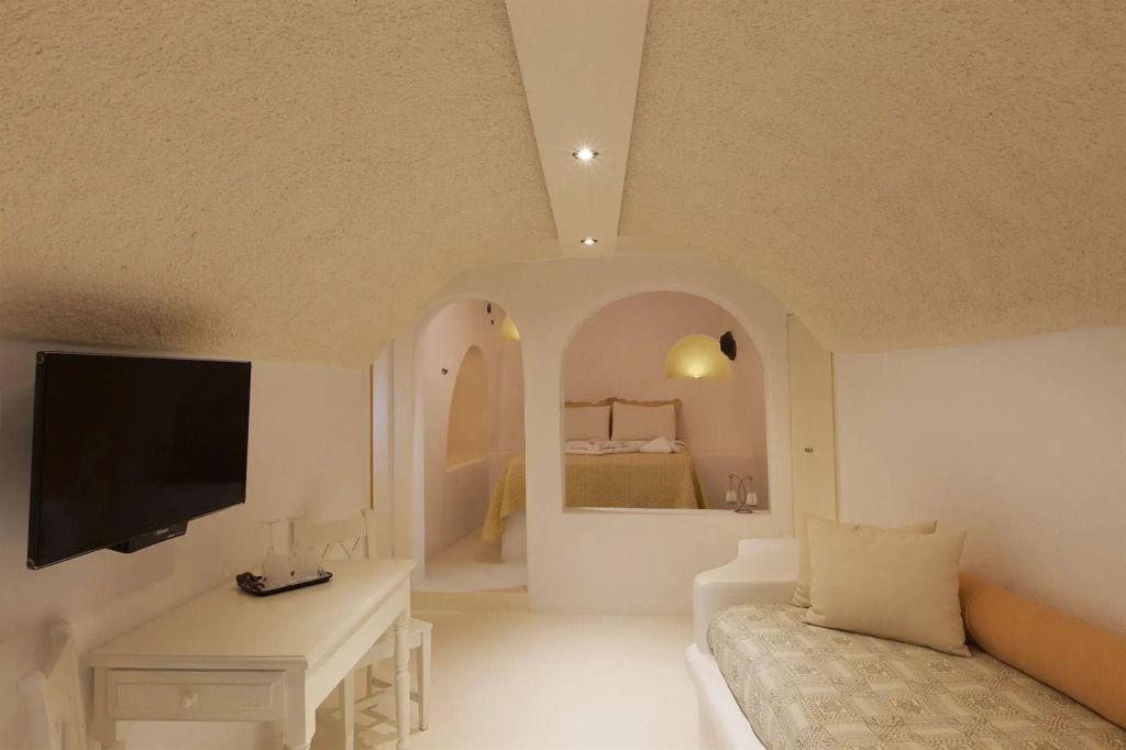 Abyssanto Suites and Spa