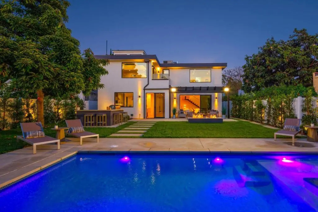 Curson Modern