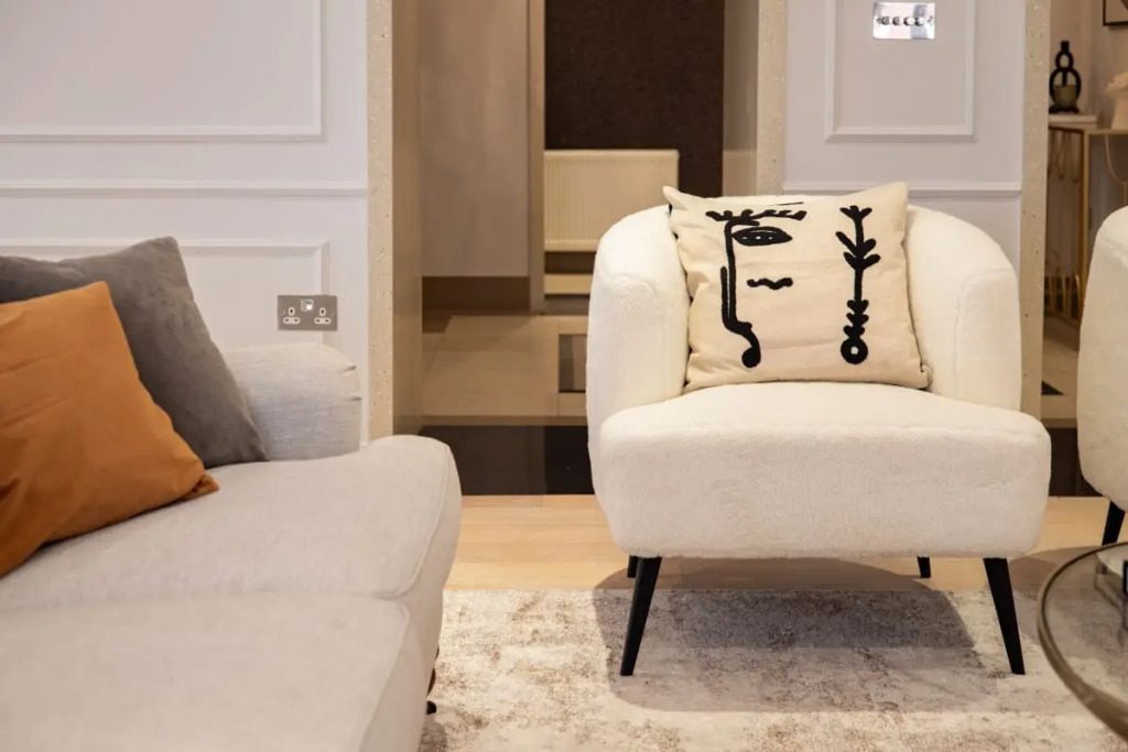 The Mayfair Arms - Modern & Bright 2BDR Apartment