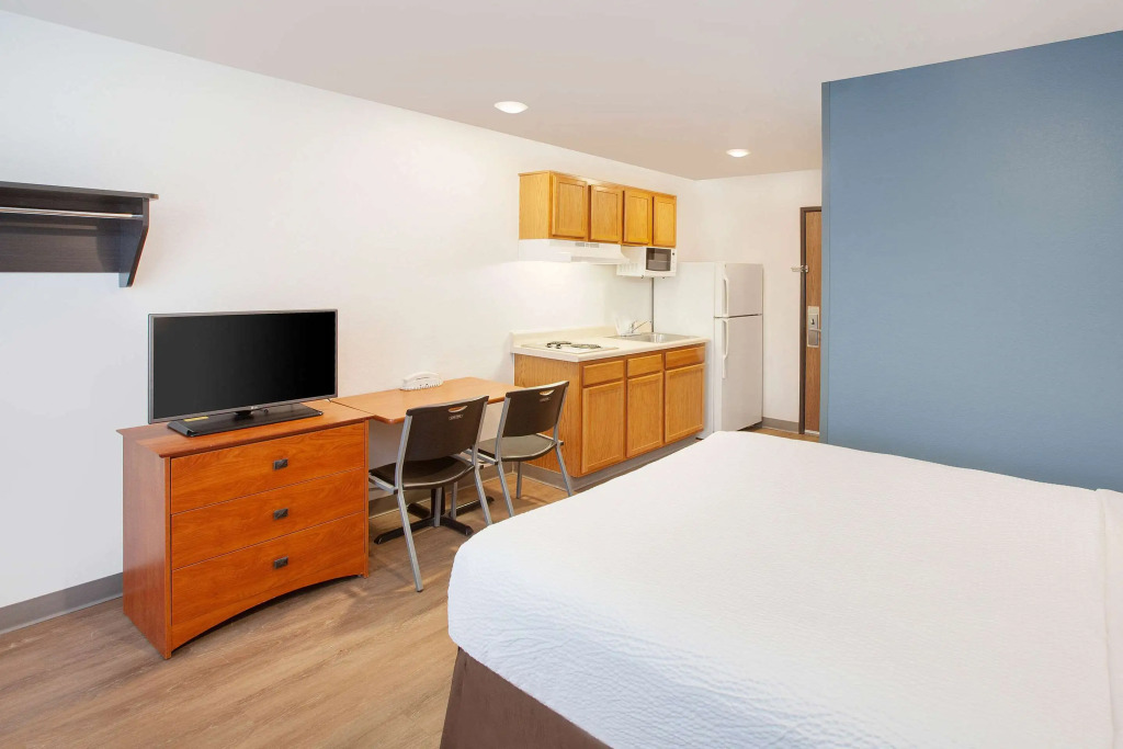 WoodSpring Suites Fayetteville I-49