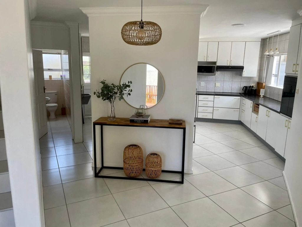 On Point Beach House - Jeffreys Bay