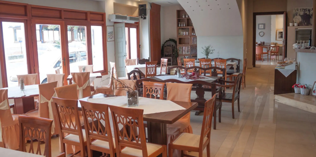 Art Pythia Hotel