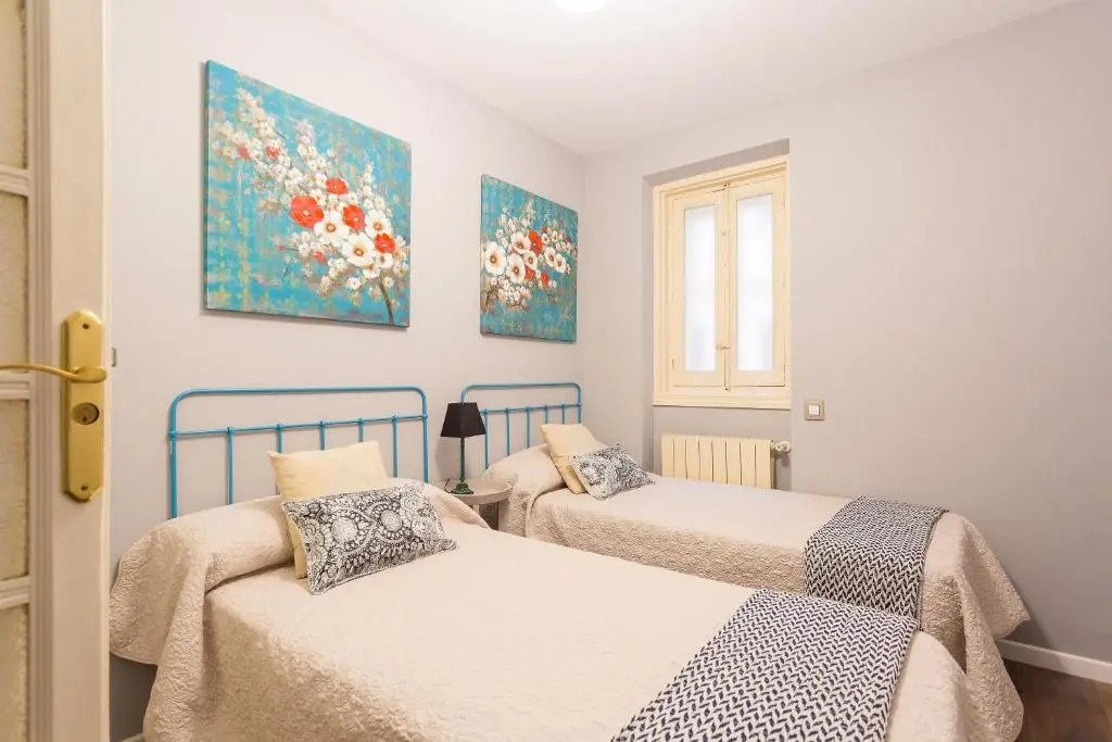Serrano Excellent, by Presidence Rentals