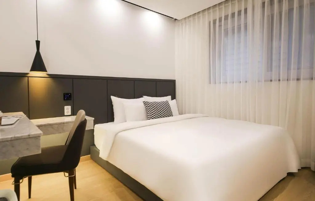 Urban Hotel