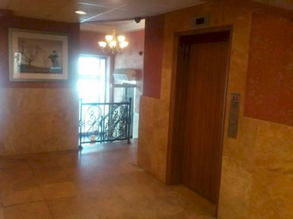 Hometel Suites