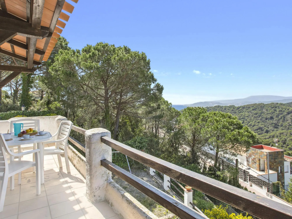 Inviting Holiday Home In Lloret De Mar With Pool