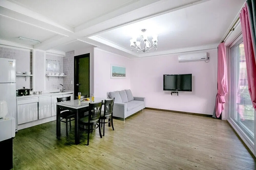 Lake bay Pension