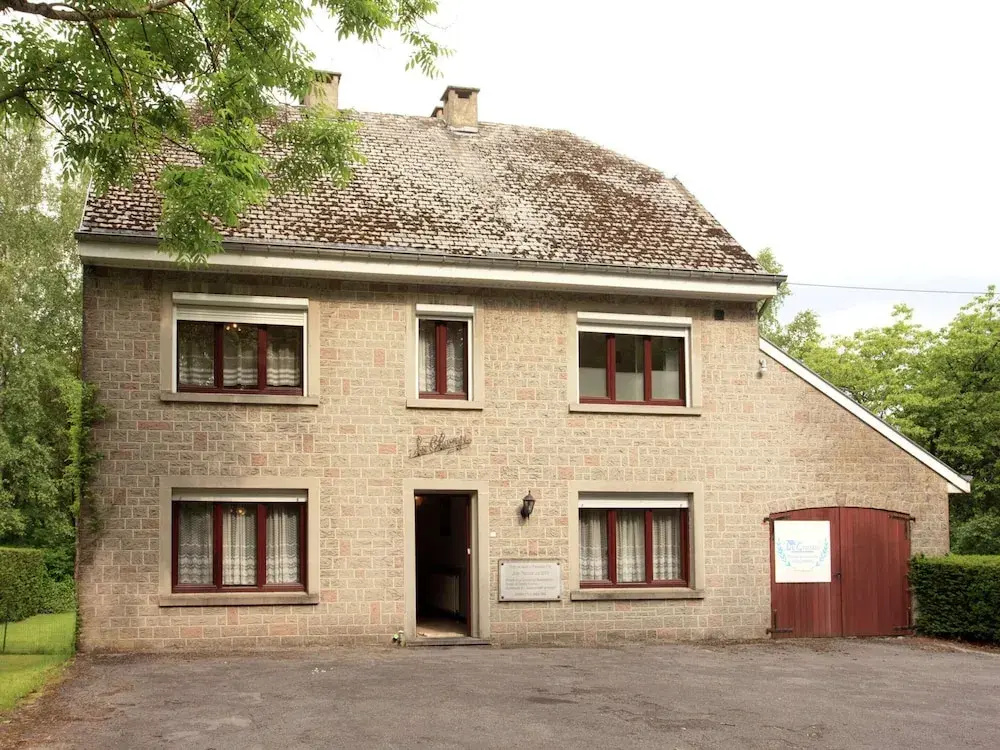 Quaint Holiday Home With Fenced Garden in Manhay