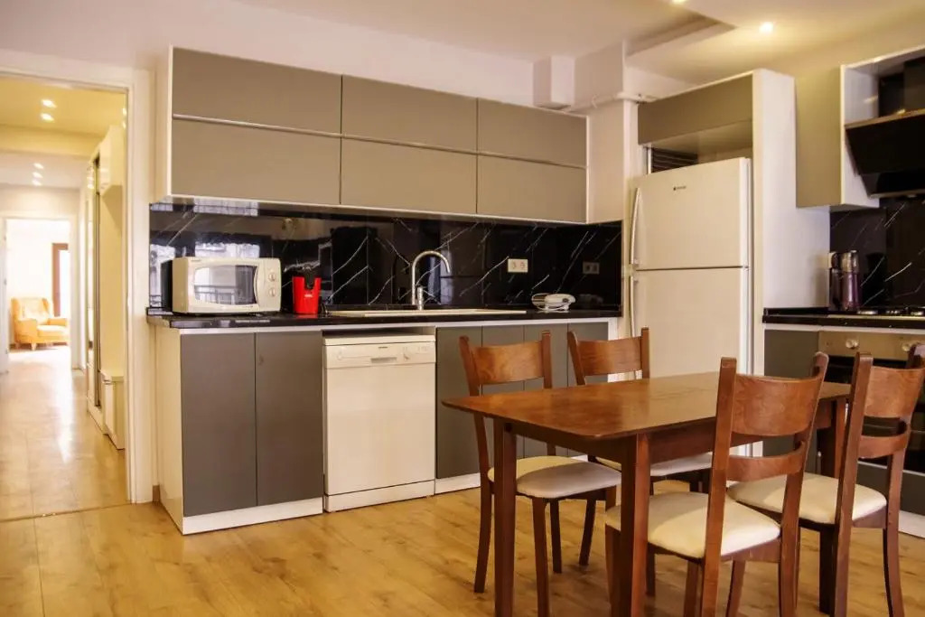 Cozy and Central Apartment near Shore and Trendy Attractions in Karsiyaka, Izmir