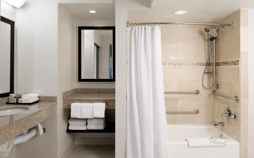Sheraton Suites Orlando Airport Hotel