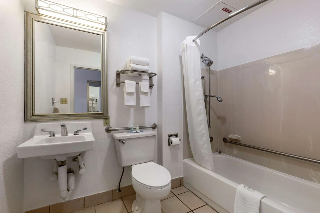 Quality Inn Fayetteville near Fort Bragg