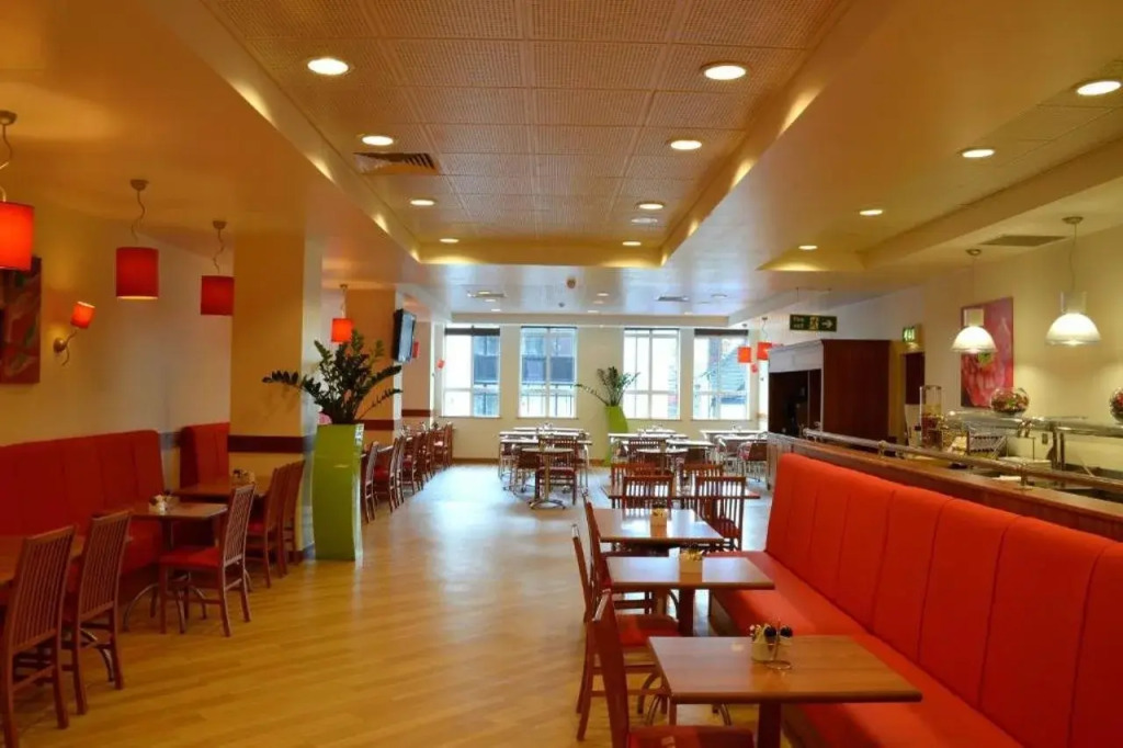 ibis Reading Centre