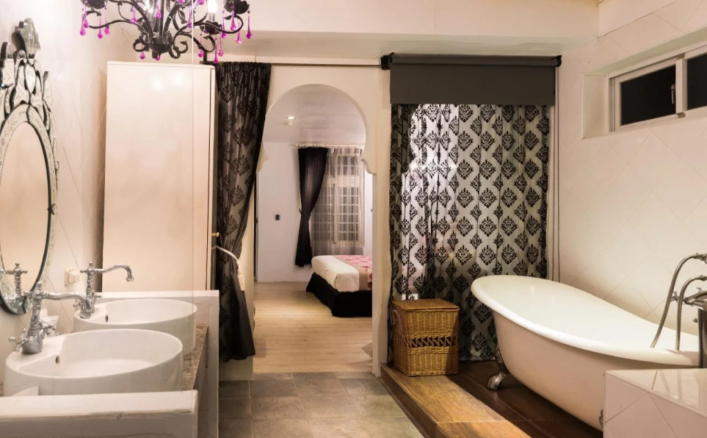 Ea-Dor Luxury Villa