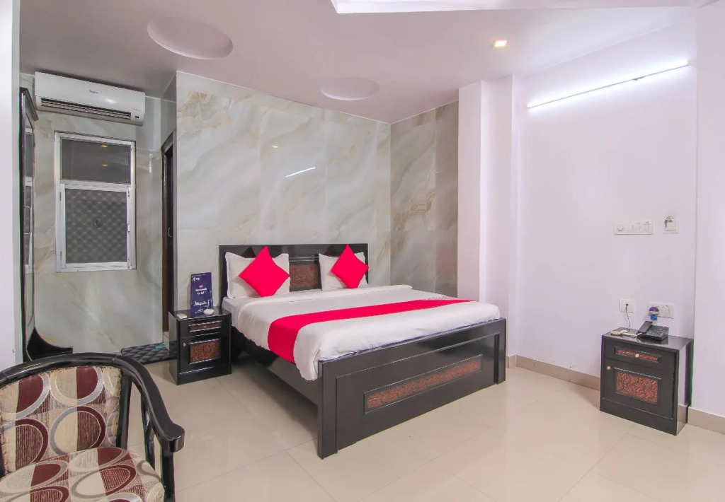 Surya Continental Hotel by OYO Rooms