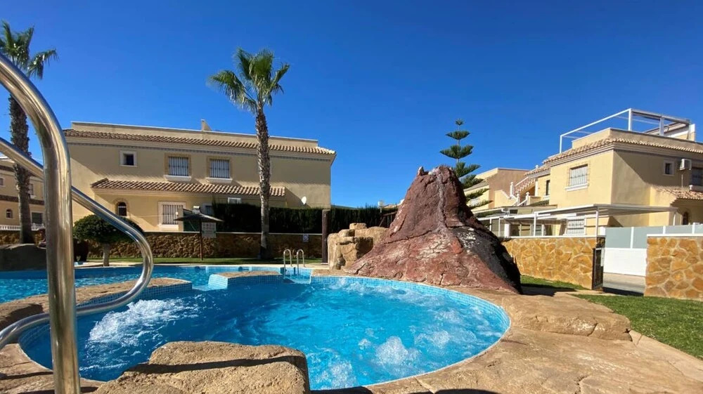 Brisa Golf III Luxury Townhouse With Comm Pool EB5