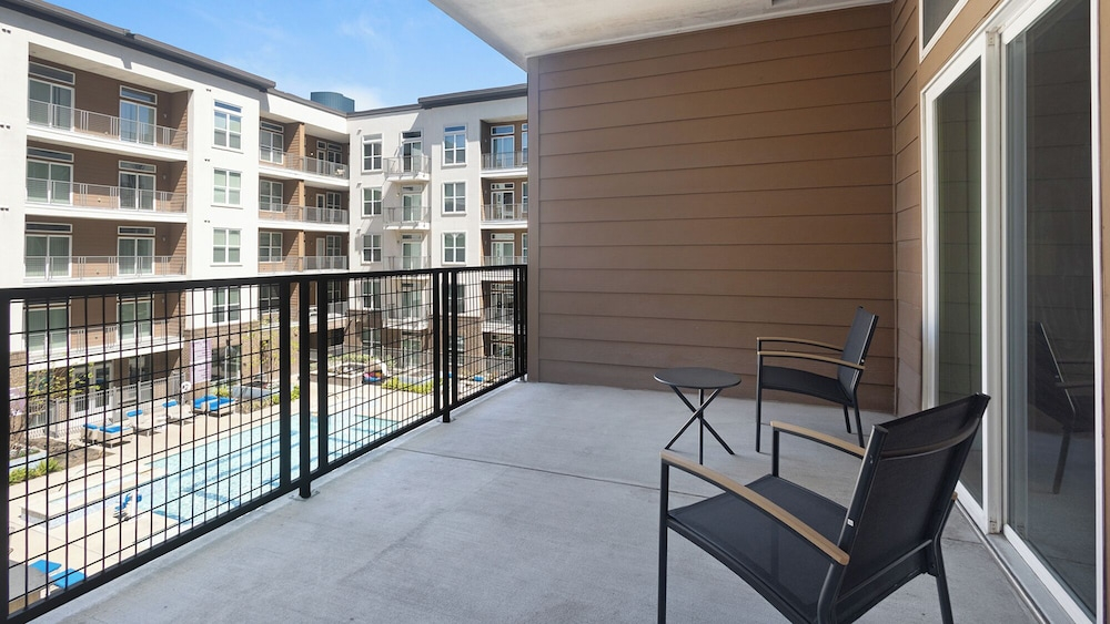 Landing Furnished Apartments Houston - Central Business District