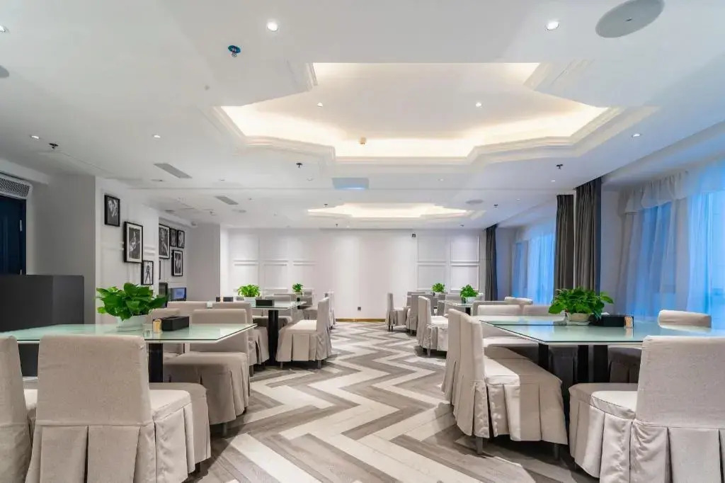 Lanou Hotel (Guiyang Huaxi District Meide Government House Branch)