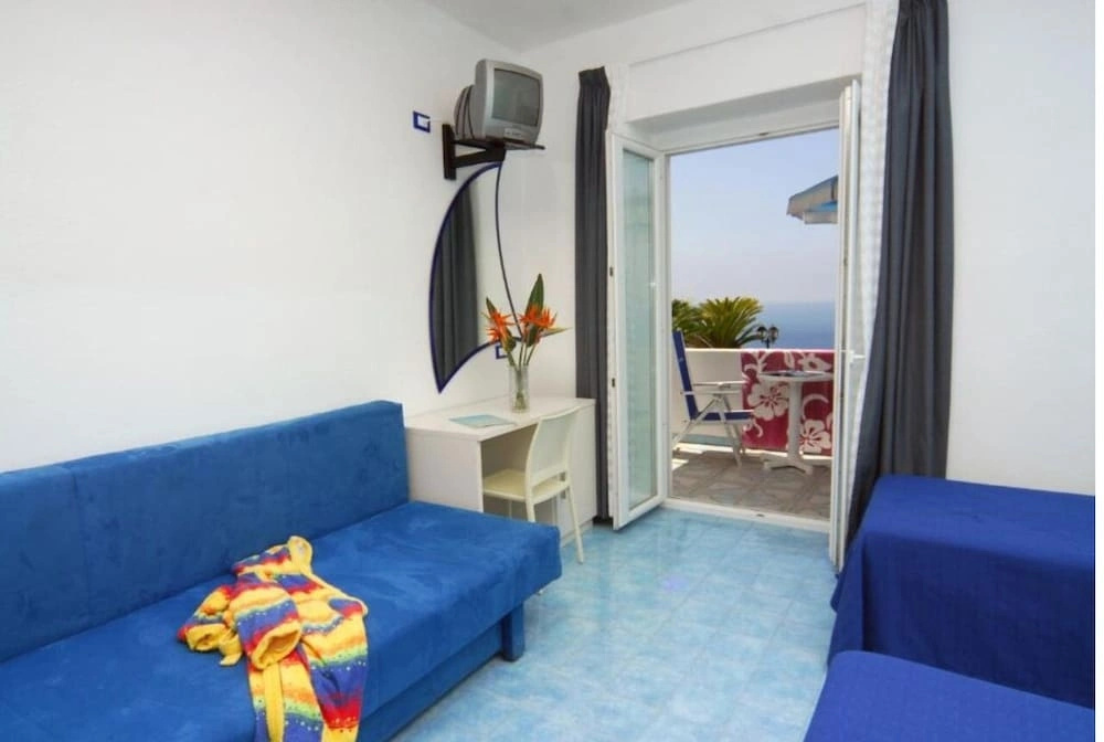 Room in B&B - Standard Double or Twin Room Overlooking Citara Bay