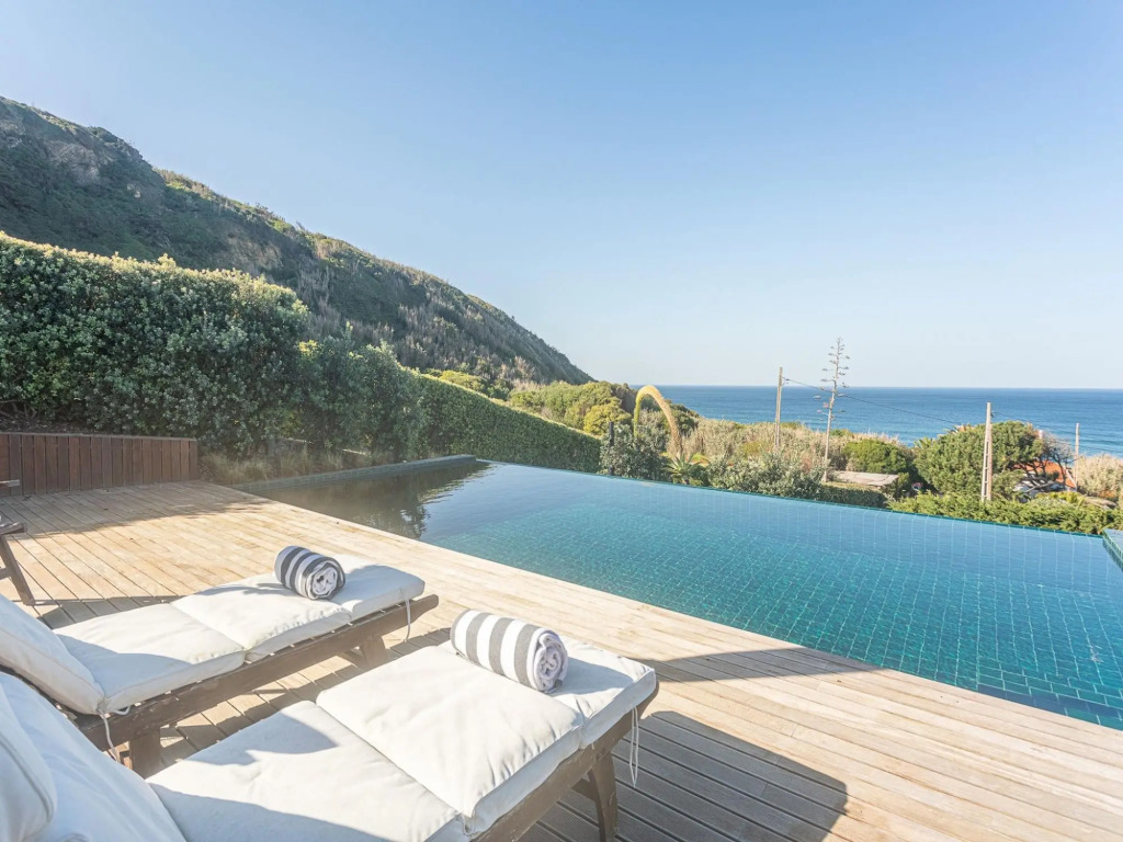 Villa Osiris (AL) in Colares